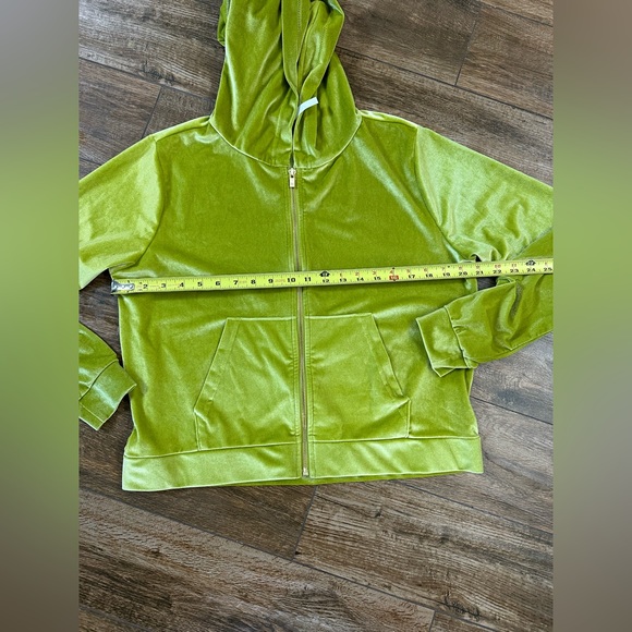Fabletics Velour Track Suit in Golden Leaf Medium, Donna Velour Hoodie, Emma Leg - Picture 6 of 12